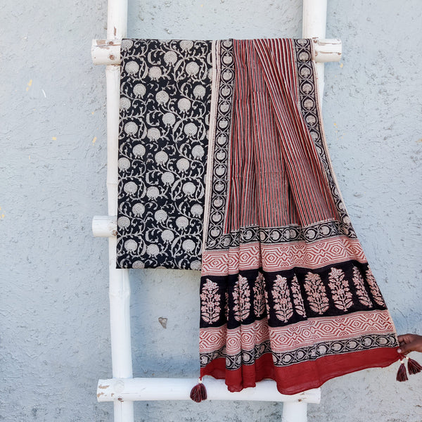 INAYA-Pure Cotton Black And Cream Flower Jaal Top And Rust With Black Cotton Dupatta