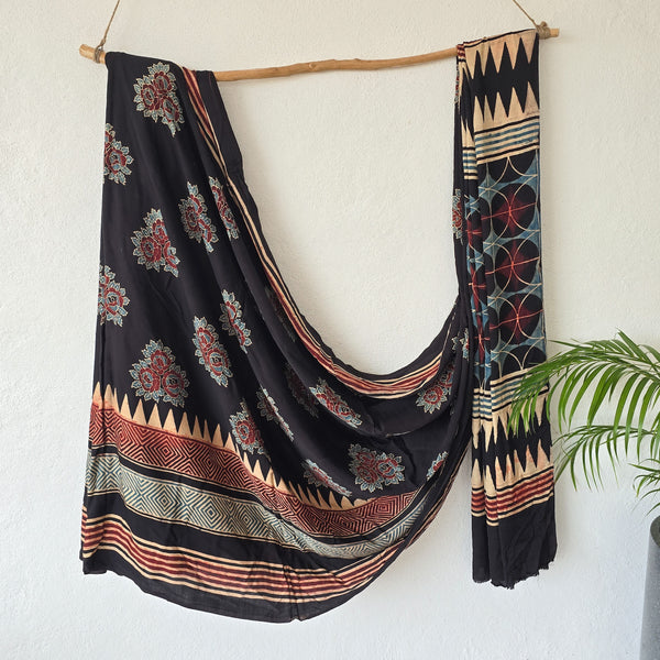 AAYAT-Modal Silk Black With Rust Red Motif Flower Saree