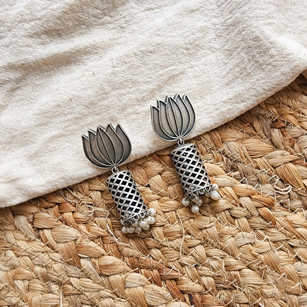BALAMANI-Beautiful Lotus Silver German Oxidized Earring