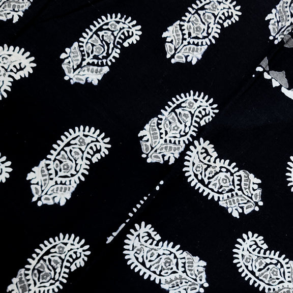 Pure Cotton Black With White And Grey Kairi With Border Hand Block Pri ...