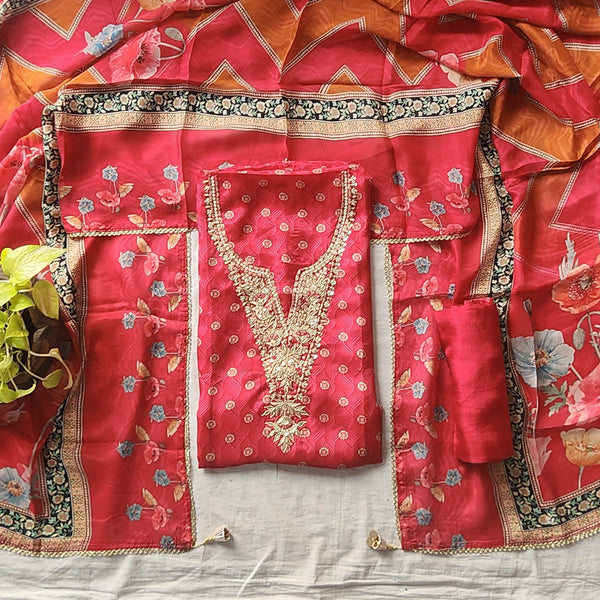 VAANI - Muslin Pink With Embroided V Neck Yoke Suit