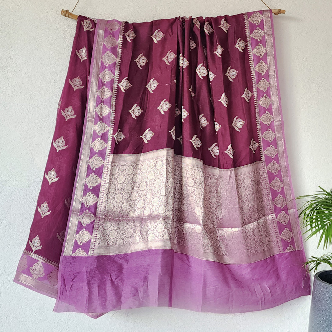 RASIYA -Banarasi Magenta With Pink And Zari Flower Motif Saree – Sanskruti
