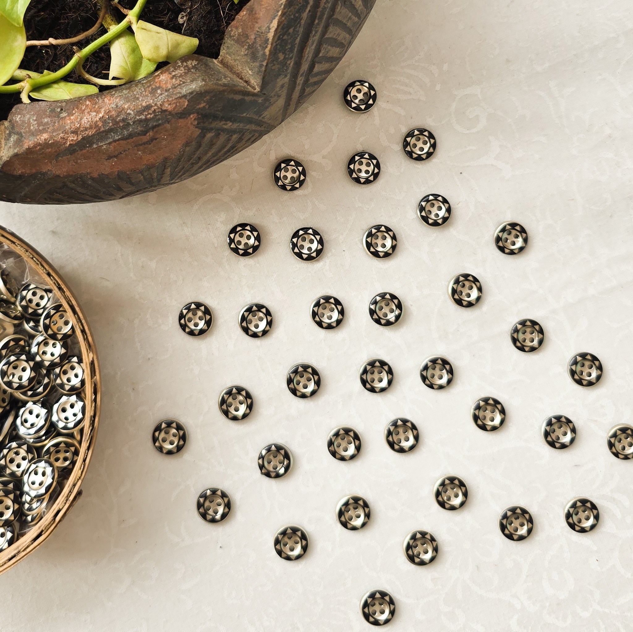 Pack Of 10 Black Star Buttons – Sanskruti