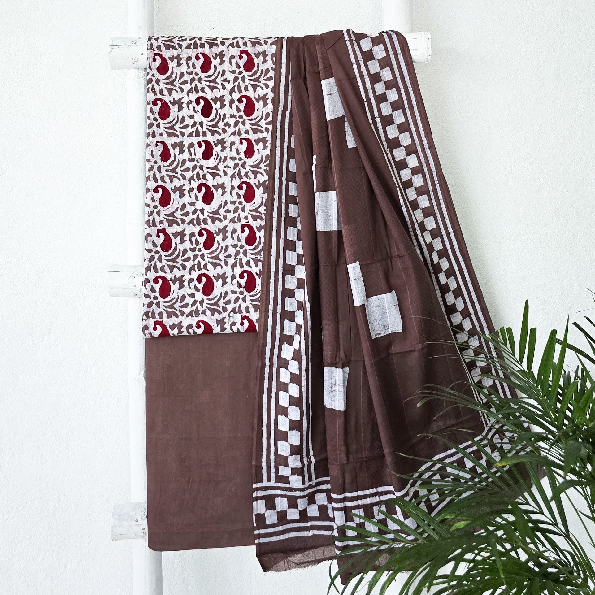 BHAVYA-Pure Cotton Vanaspati Cream With Brown kairi Motif Top And Pure ...