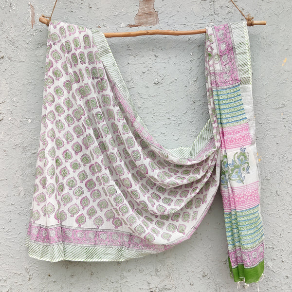 LINEN QUEEN - White With Pink Flower Buds Motif Linen Saree