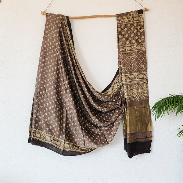 KAREENA-Modal Silk Ajrak Sandy Brown With Cream Flower Motif Design Ghicha Pallu Saree