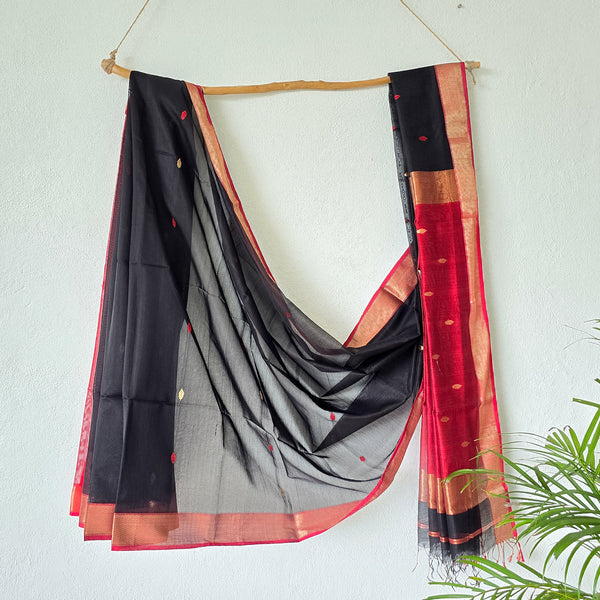 MAHESHWARI-Pure Maheshwari Black With Maroon Pallu Saree