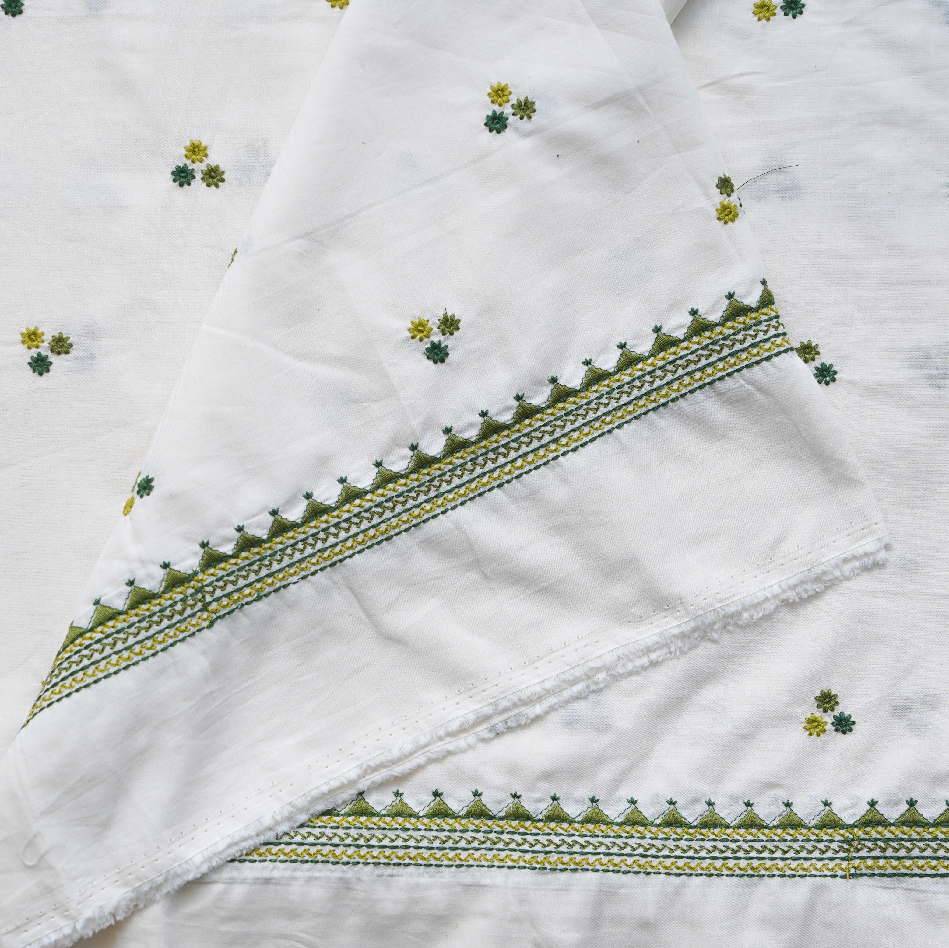 ( Width 45 Inches ) Pure Cotton Handloom White With Green And Light Gr ...