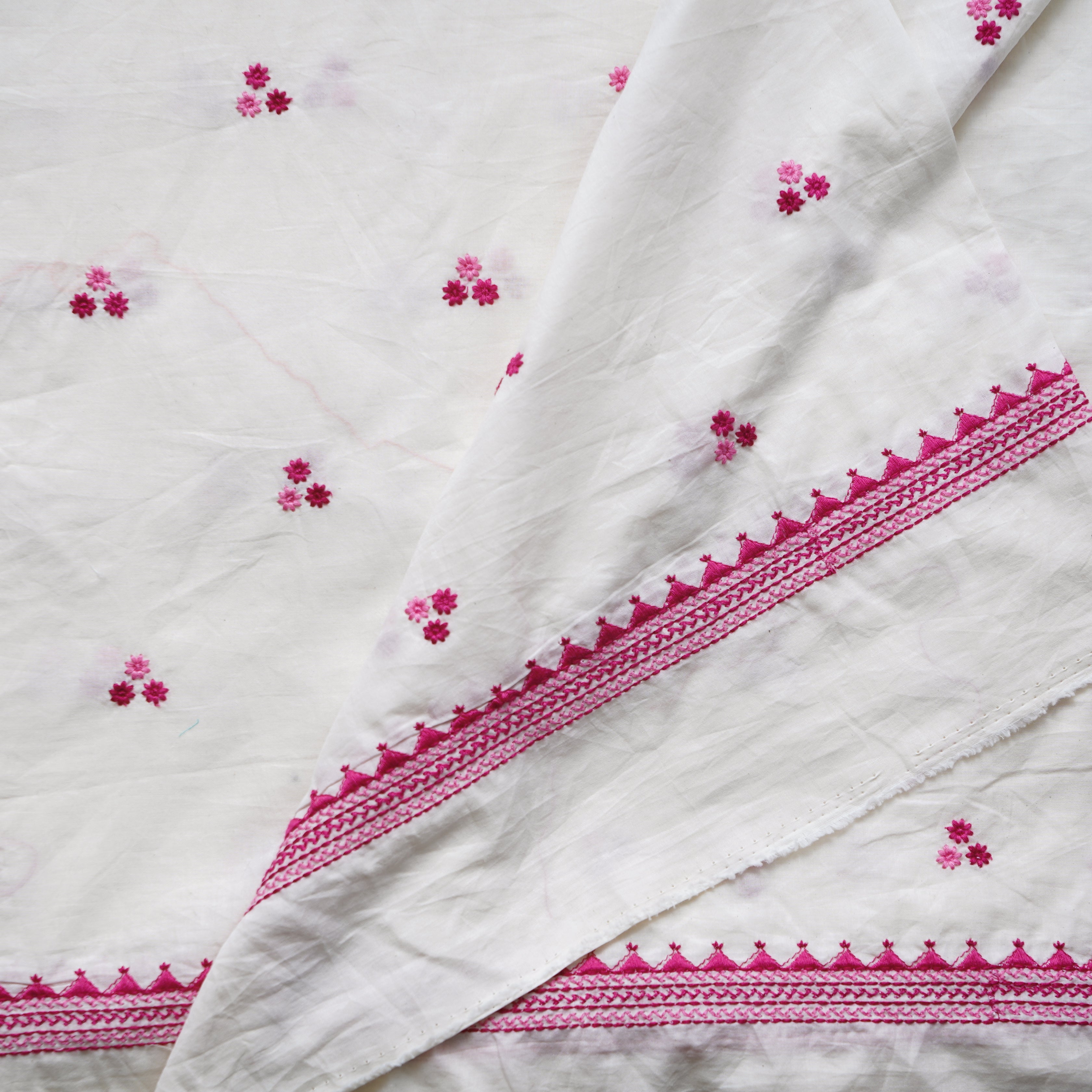 ( Width 45 Inches )Pure Cotton Handloom White With Pink And Light Pink ...