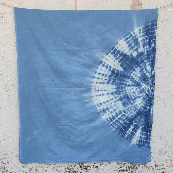 ( PreCut 2.65 Meter ) Pure Cotton Shibori Light Blue With Off White And Blue Side Design Tie And Dye Fabric