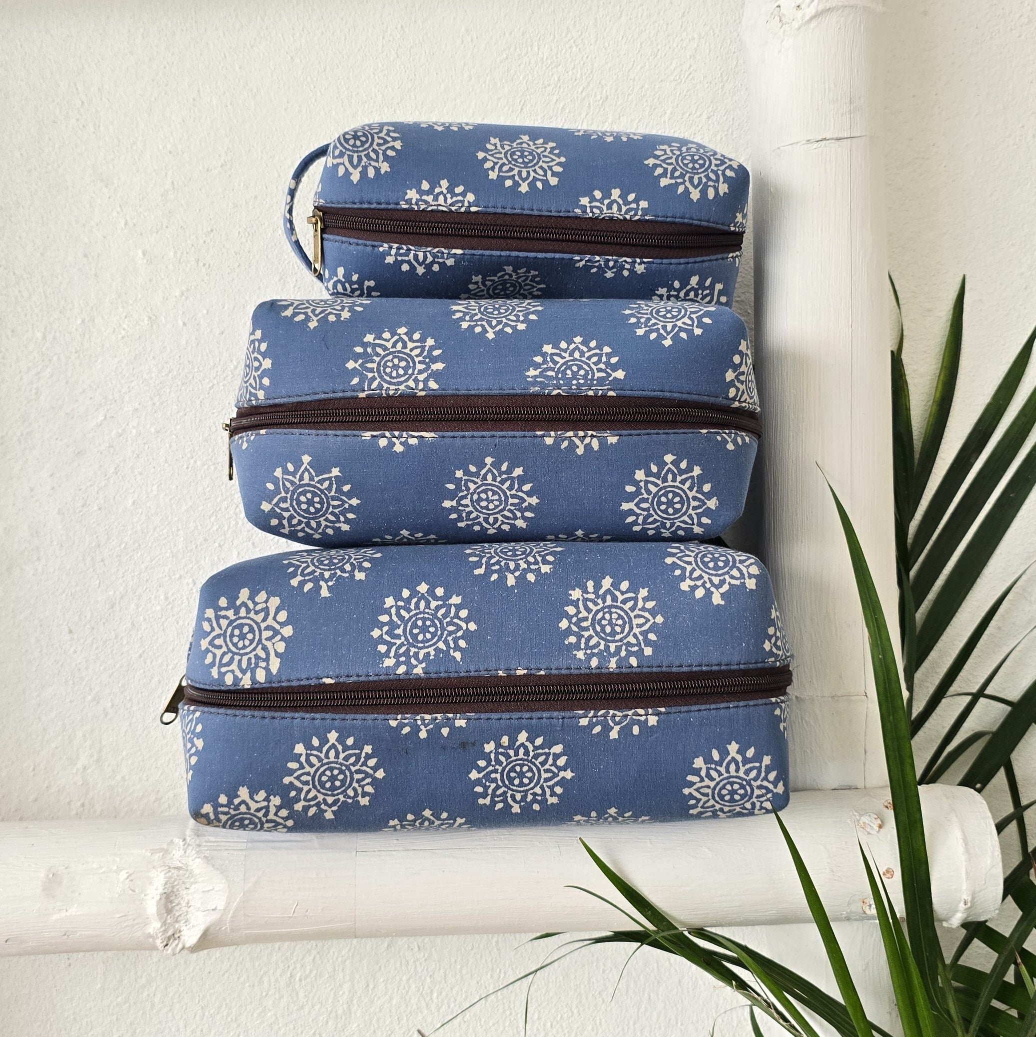 Travel Utility Multipurpose Pouches Pack Of 3 Dabu Blue Flower – Sanskruti