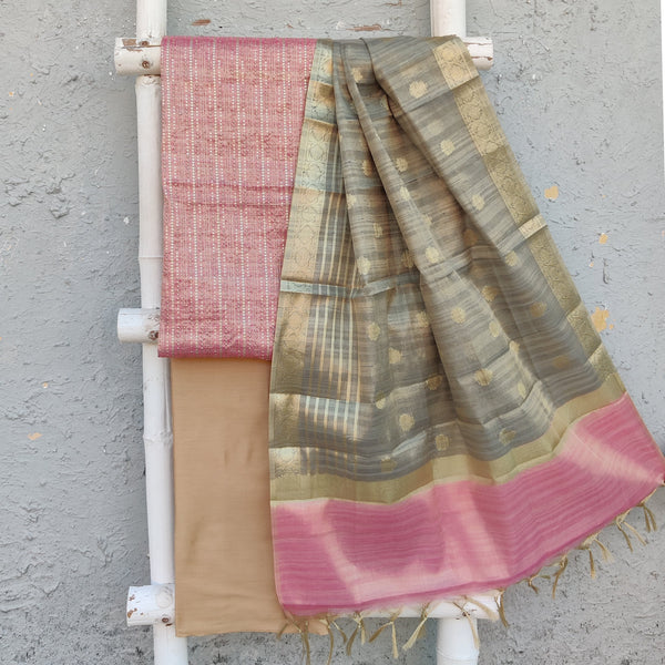 AARDHA - Beautiful Embroidered Top Paired With Plain Bottom And A Brocade Dupatta