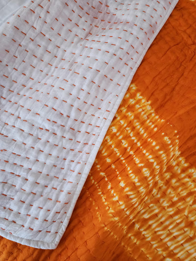 AASHIYAAN - Pure Cotton Shibori Tie And Dye Ombre Kaatha Hand Stitched  Reversible Bedspread Cum Quilt Razai Sunnset Orange