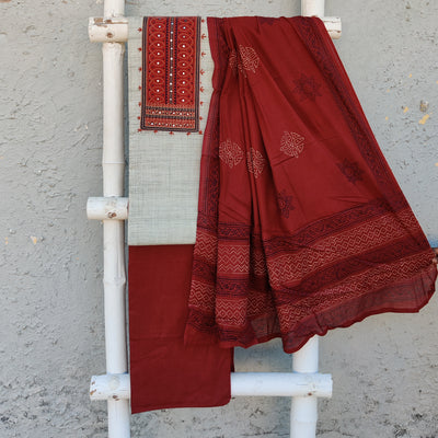 ABHA - Pure Handloom Cotton  With Plain Maroon Bottom And A Printed Maroon Dupatta