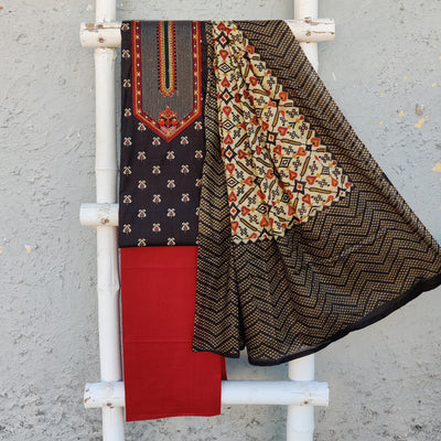 ABHIR - Pure Handloom Cotton Patch Black Top With Plain Maroon Bottom And A Printed Maroon Dupatta
