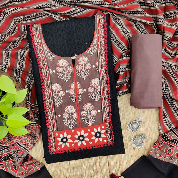 AJRAK QUEEN - Pure Cotton Self Design Black Top Fabric With A Beautiful Patch Yoke With Plain Bttom And An Ajrak Cotton Dupatta