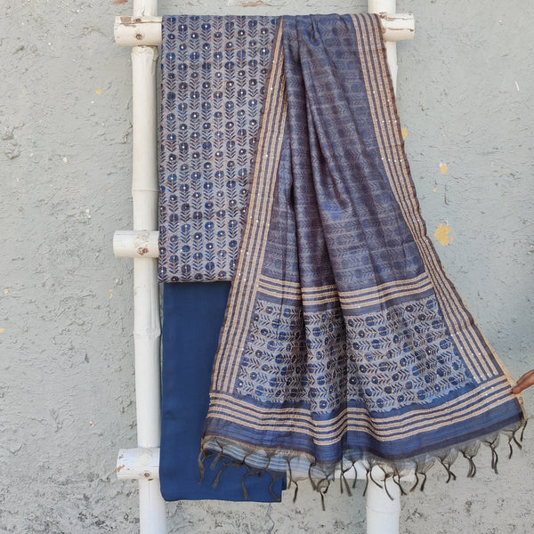ARYA - Jute Cotton Silk With Barik Kaatha Work Top Plain Rayon Bottom And A Jute Cotton Silk Kaatha Printed Dupatta