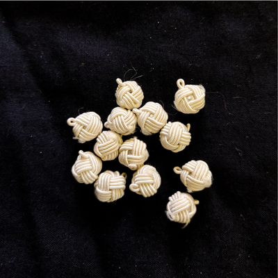 Pack Of Five Off White Round Tangled Rubber Button