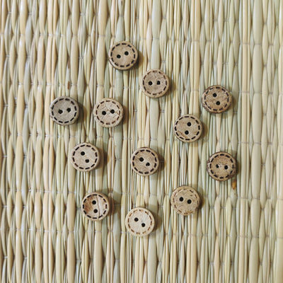 Pack Of Five Wooden Dash Carved Flat Button